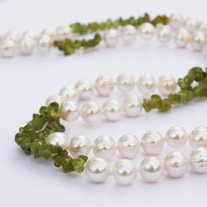 Leaf Bell Necklace-Peridot Pearl