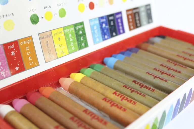 16 pack kitpas crayons