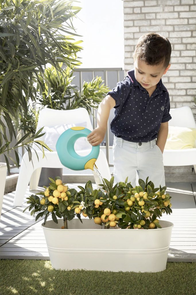 toddler watering can