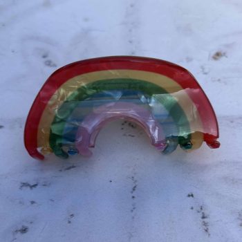 Rainbow claw hair clip